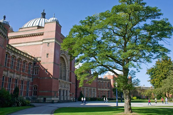 伯明翰大学风景图片