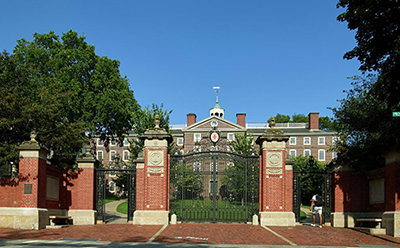 打破常规:开放式课程如何重塑三所顶尖大学的教学模式